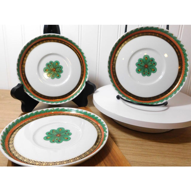 Green 1990s Versace Marco Polo Espresso Saucer | Rosenthal Peacock Porcelain For Sale - Image 8 of 10