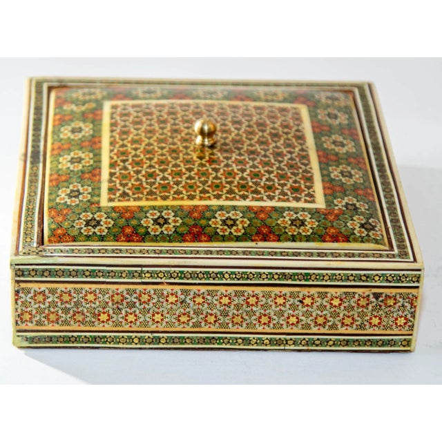 1950s Anglo Indian Micro Sadeli Mosaic Inlaid Jewelry Box For Sale In Palm Springs - Image 6 of 13