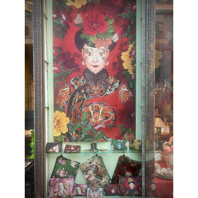 Contemporary Velvet The Empress Wall Panel by Vogliobene For Sale - Image 3 of 4