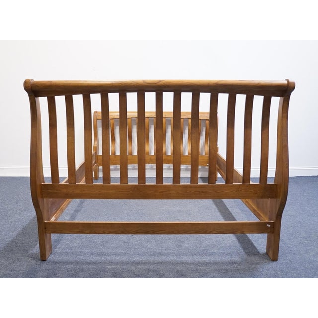 Wood Vineyard Furniture Solid Oak Early American Rustic Style Queen Size Slatted Bed For Sale - Image 7 of 9