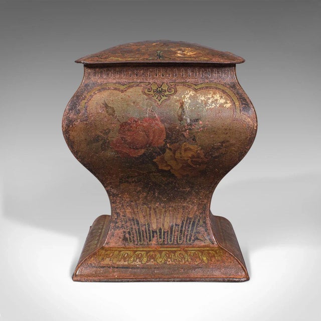 Early 20th Century 1910s Antique Edwardian English Decorative Biscuit Tin For Sale - Image 5 of 13