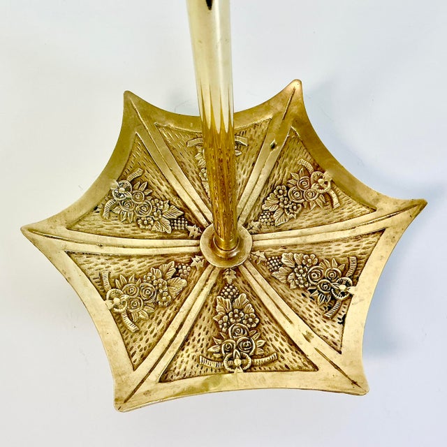 1950s Vintage English Chippendale Hollywood Regency Brass Trompe L’Oeil Umbrella Stand For Sale - Image 6 of 13