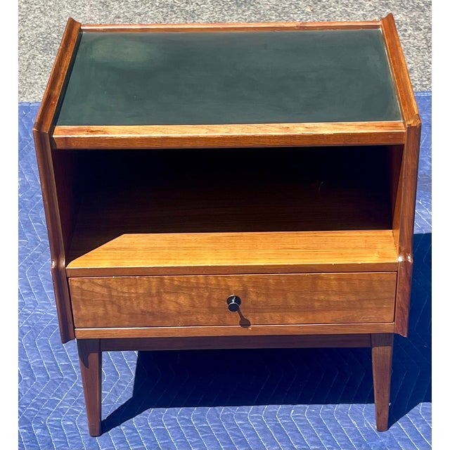 Brown Mid 20th Century American of Martinsville Walnut Nightstands/End Tables MCM, Pair For Sale - Image 8 of 18