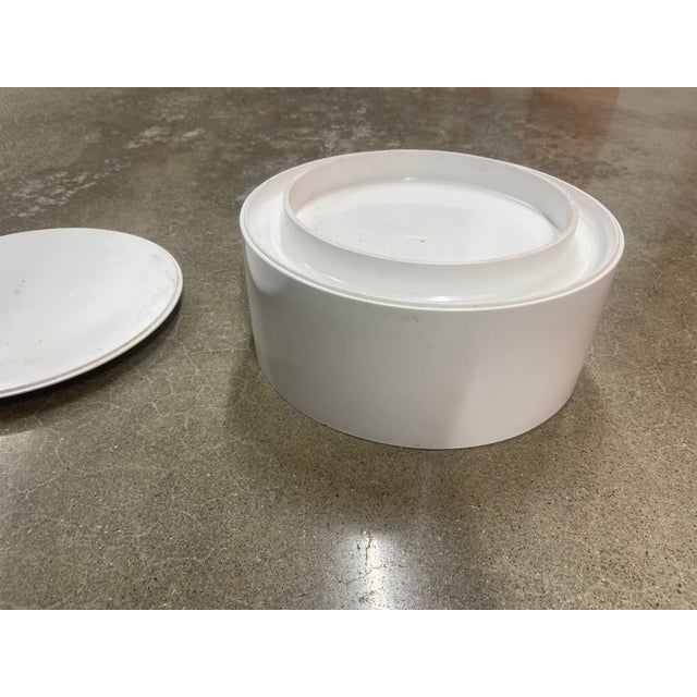 1970s Massimo Vignelli for Heller Covered Casserole Dish in White Melamine - Modernist Design For Sale In Atlanta - Image 6 of 9