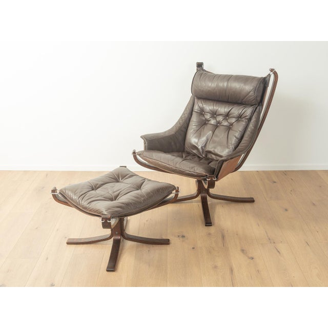 Set of Vintage Falcon Armchair and Footstool by Sigurd Ressell for Vatne Møbler, 1970s For Sale - Image 14 of 14