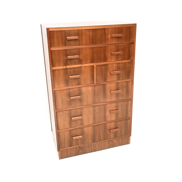 A fantastic Art Deco figured walnut chest of drawers, this was made in England and dates from the 1930’s. It is a large...
