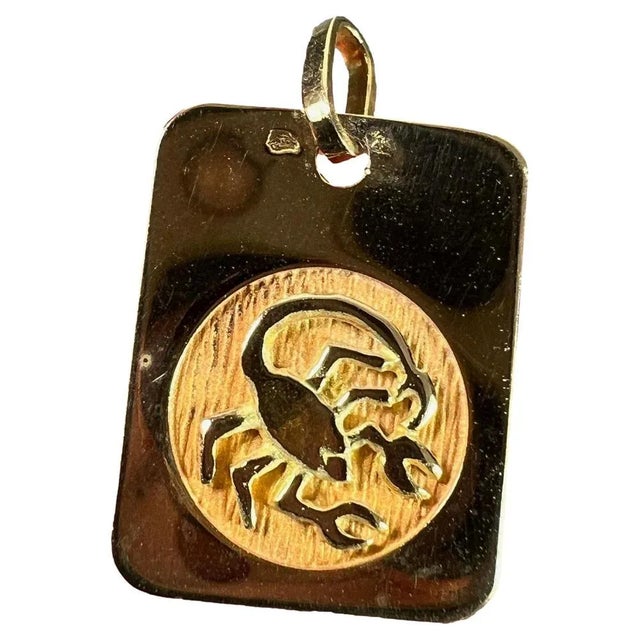 French Scorpio Starsign Zodiac 18k Yellow Gold Charm Medal Pendant, 1980s For Sale - Image 15 of 15