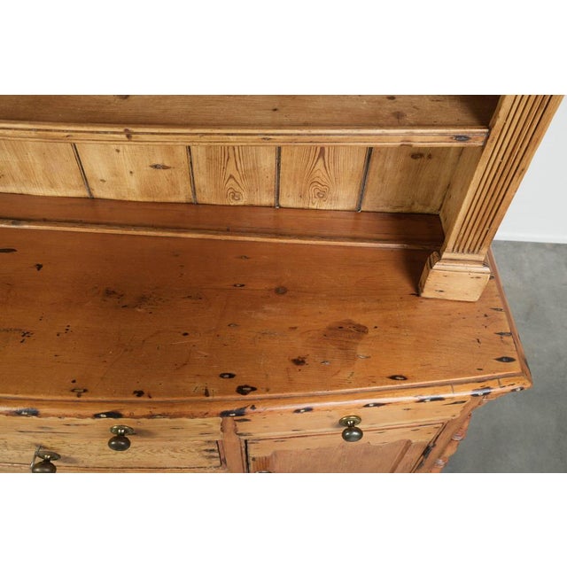 Wood Antique English Cupboard in Pine, 1800s For Sale - Image 7 of 17