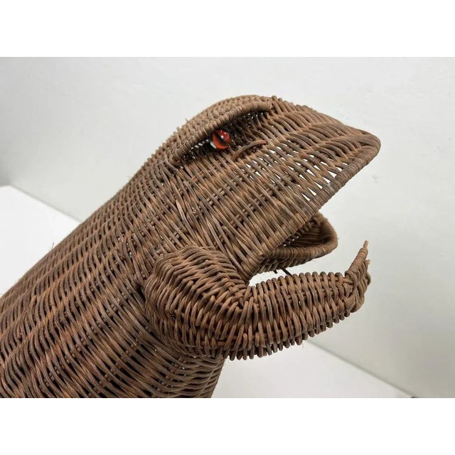 Mid-Century Vintage Rattan Frog Magazine Holder, 1970s For Sale - Image 4 of 13