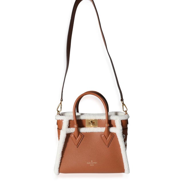 Louis Vuitton Caramel Calfskin and Shearling On My Side PM For Sale - Image 4 of 8