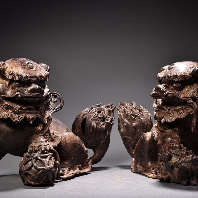 Asian Pair of Antique Gilt Bronze Guardian Lion Figurines, 7400g Total, High Relief For Sale - Image 3 of 10