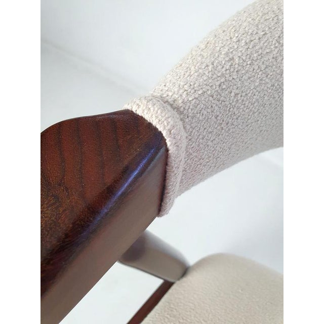 Wood Mid-Century Modern Dining Chairs in Bouclé and Walnut attributed to Thomas Harlev, 1960s, Set of 2 For Sale - Image 7 of 11