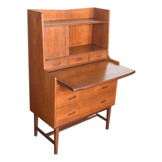 Mid 20th Century Secretary Desk / Bookcase in Teak For Sale