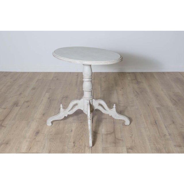 Gustavian (Swedish) 20th Century Swedish Pedestal Table For Sale - Image 3 of 8