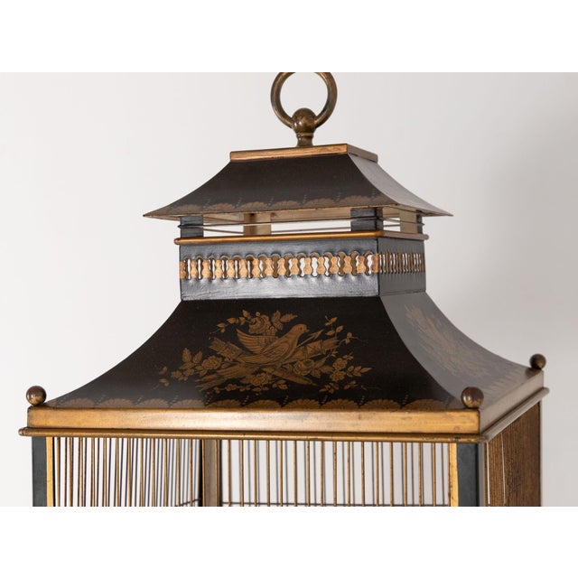 1990s Regency Style Tole Birdcage on Stand, Usa 20th Century For Sale - Image 5 of 10