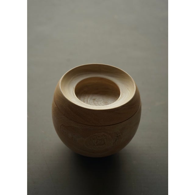 Contemporary Lidded Vessel in Turned Elm Wood by Maria Van Kesteren, 1970s For Sale - Image 3 of 12