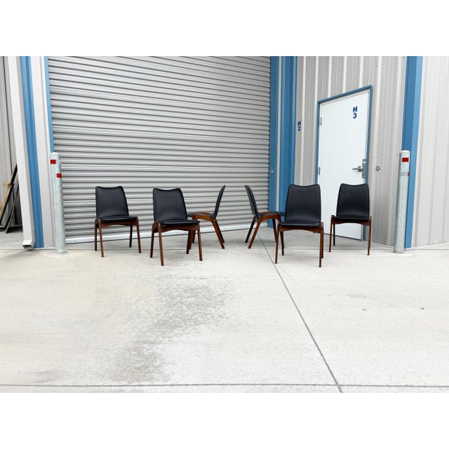 Chet Beardsley 1960s Mid-Century Modern Walnut Dining Chairs by Chet Beardsley For Sale - Image 4 of 13