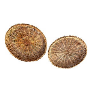1970s Pair of Decorative Wicker Plates For Sale