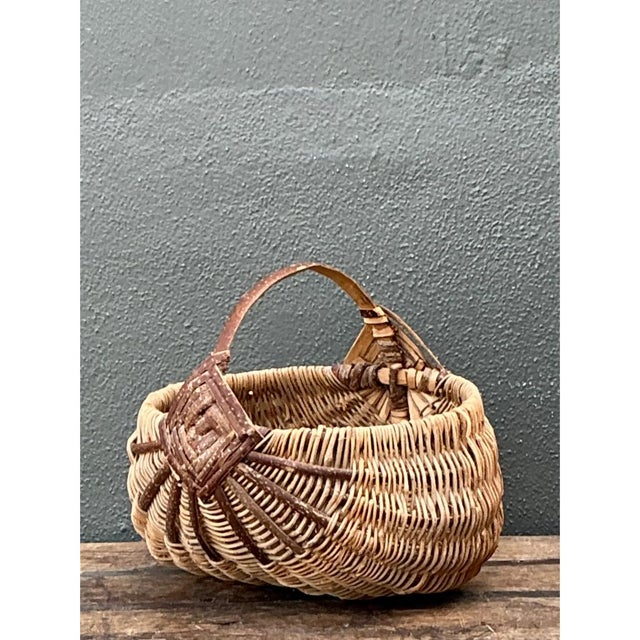 Wood Vintage Handcrafted Shaker Rattan Basket For Sale - Image 7 of 12