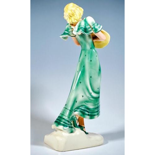 Art Deco Striding Girl with Hat Figurine attributed to Stephan Dakon for Goldscheider, 1930s For Sale - Image 3 of 7
