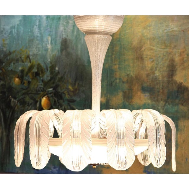 1930s White Pulegoso Glass Fountain Chandelier from Barovier, 1930s For Sale - Image 5 of 18