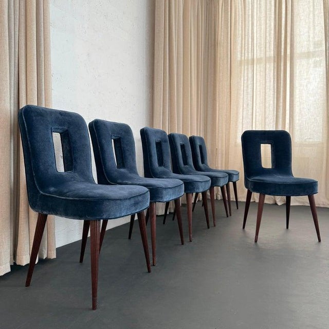 1940s 1940s Set of Six Hollywood Regency Blue Velvet Dining Chairs by Ernst Schwadron For Sale - Image 5 of 12