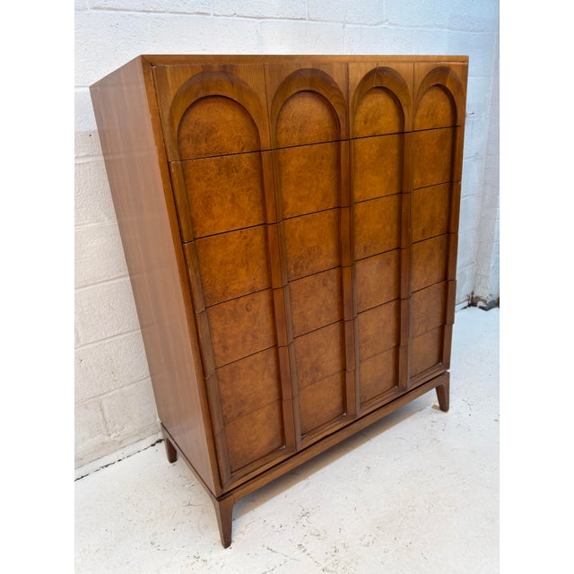 Thomasville Mid-Century Sculptural Arched Walnut and Burlwood Highboy Dresser by Thomasville For Sale - Image 4 of 17