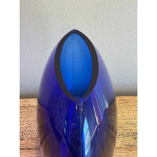 Mid 20th Century Mid-Century Modern Hand-Blown Cobalt Blue Glass Flat Oval Pillow Vase For Sale - Image 5 of 8