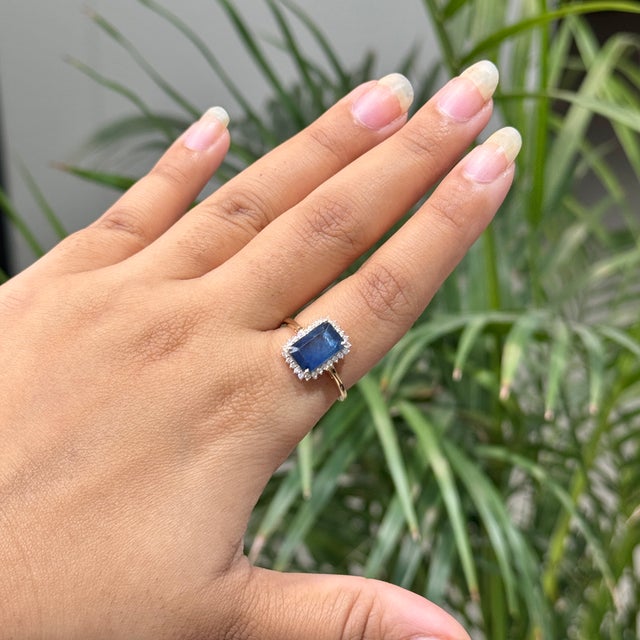 3.31ct Emerald-Cut Blue Sapphire Diamond Modern Engagement Ring Size 5 in 14k Gold For Sale - Image 9 of 18