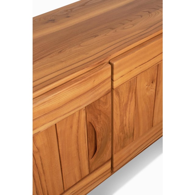 1970s Vintage 1970s Solid Elm Sideboard by Maison Regain, France For Sale - Image 5 of 9
