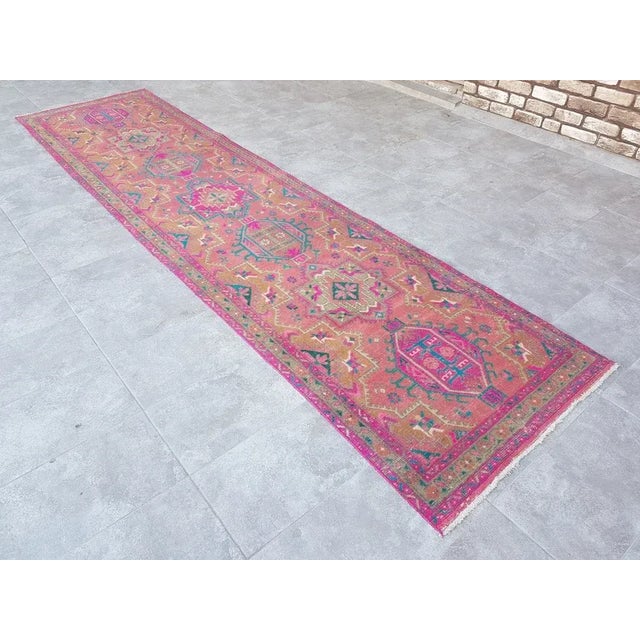 This is a vintage Turkish handwoven Anatolian OUSHAK rug. We collect Vintage rugs from Anatolia, which is the eastern part...