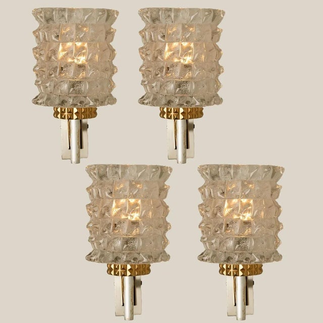 Clean lines to complement all decors. A wonderful high-end hillebrand wall light fixture with brass and white/metal...