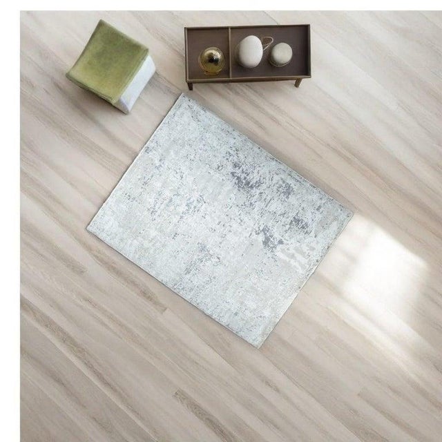 8x10 Gray Machine Made Wool Distressed Texture Abstract Modern Carpet Rug For Sale In New York - Image 6 of 6