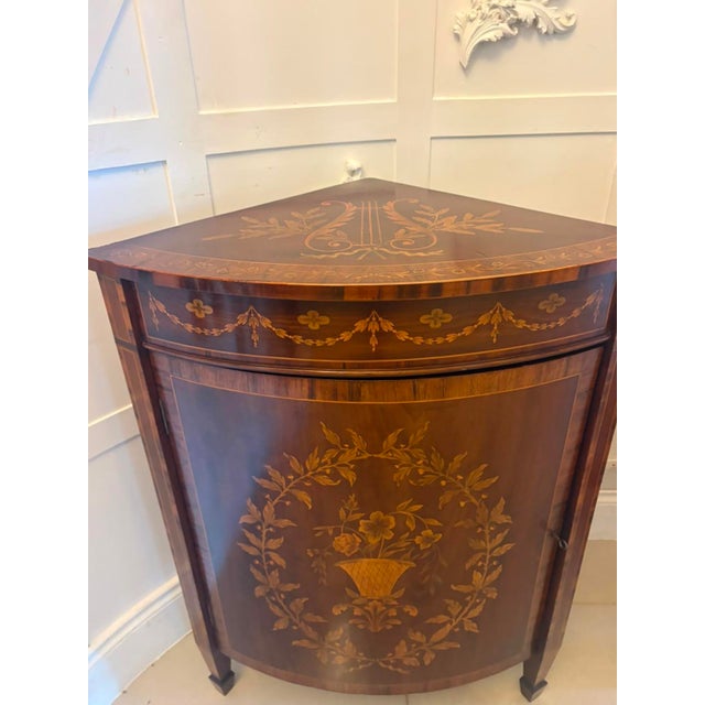 Brown Antique English Victorian Marquetry Mahogany Corner Cabinets, 1880, Set of 2 For Sale - Image 8 of 16