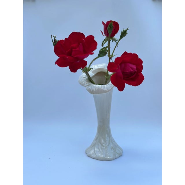 1960s Belleek Sunflower Vase – Irish Porcelain Vase – Trumpet Shape – 6th Green Mark 1965–1980 – Vintage Collectible For Sale - Image 5 of 8