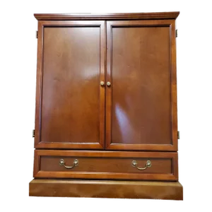 Vintage Bombay and Co Hardwood Tv Unit