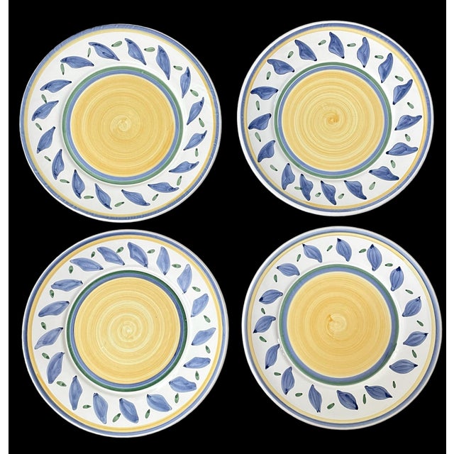Elevate your dining experience with these gorgeous Williams Sonoma Tournesol dinner plates. Crafted in Italy with care,...