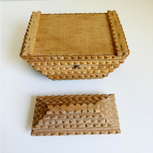 Antique Tramp Art Box With Large Chip-Carving, Early 20th Century For Sale - Image 13 of 13