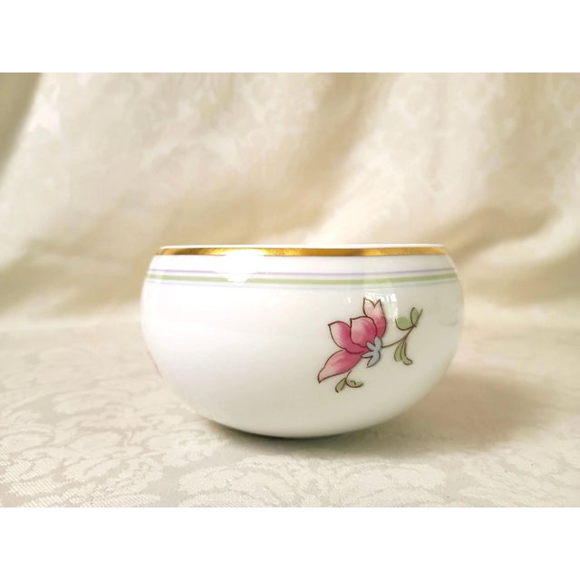 New Vista Alegre Illuminati Sauceboat With Matching Pink Under Plate Portugal Luxury Hand Painted Porcelain Watercolor Lotus Flower New With Tag For Sale - Image 9 of 10