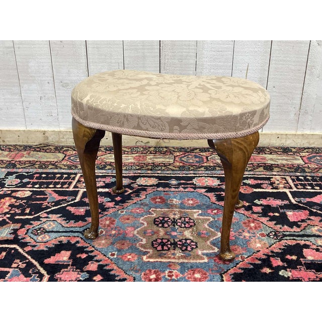 Wood English Chippendale Dressing Stool in Beech, 1950s For Sale - Image 7 of 9