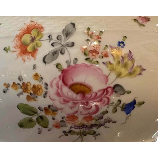 Vintage Herend Tureen With Hand-Painted Floral Decoration and Imprinted Basket-Weave Trim For Sale - Image 6 of 12
