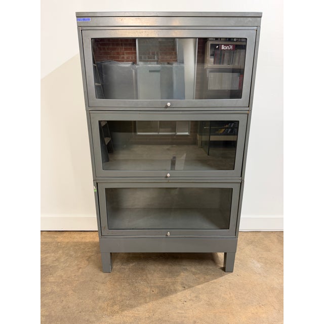 Vintage Industrial Steel Three-Stack Barrister Bookcase, u.s. Government Provenance For Sale - Image 14 of 15
