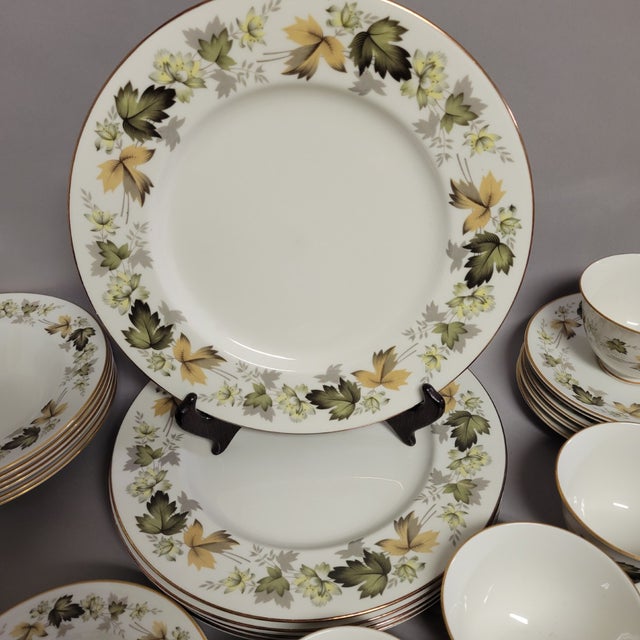 1960s English Traditional Royal Doulton “Larchmont” – Set of 6 Complete Place Settings - 36 Pieces For Sale In Raleigh - Image 6 of 9