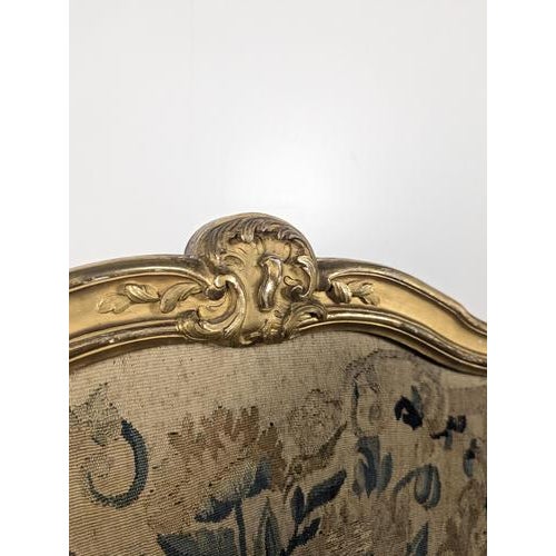 Louis XV Style Fireplace Screen in Giltwood and Dotted Tapestry For Sale - Image 4 of 8