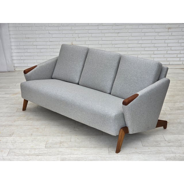 Danish Model 490 3-Seater Sofa from Arne Hovmand-Olsen, 1960s For Sale - Image 15 of 18