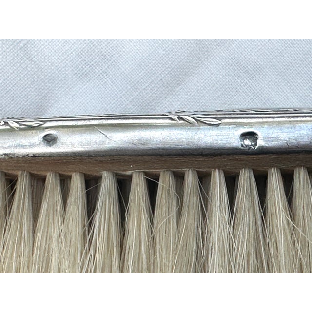 Louis XVI Silver Clothes Brush Decorated with Crossed Ribbons and Laurel, France, 1900s For Sale - Image 3 of 5