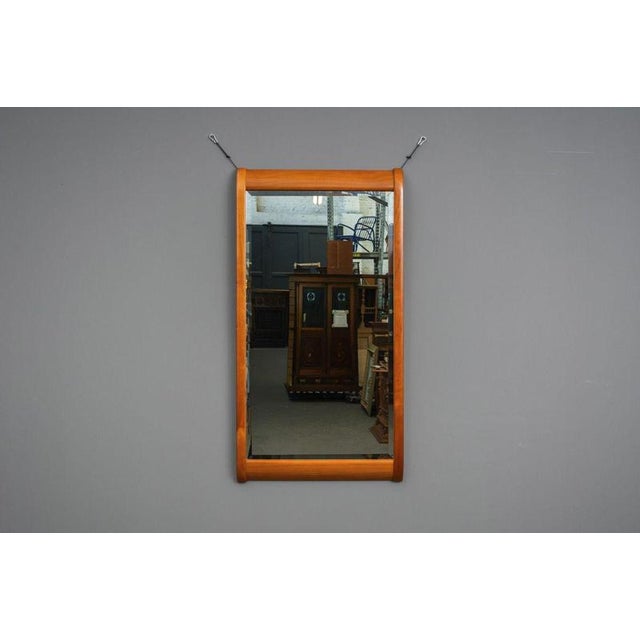 Item: Wall mirror Period & Style: Antique style – second half of the 20th century Features: - Elegant and decorative wall...