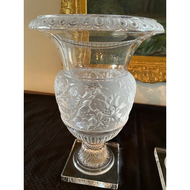 1980s Pair Lalique Crystal Versailles Urns For Sale In Dallas - Image 6 of 7