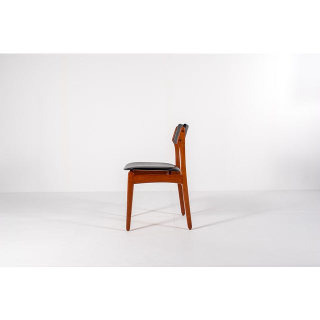 1960s Mid-Century Danish Teak Dining Chairs with Black Skai Seats, 1960s, Set of 4 For Sale - Image 5 of 14