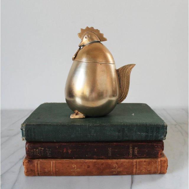 Mid 20th Century Vintage Polished Brass Egg-Shaped Container With a Rooster Head Lid For Sale - Image 5 of 12